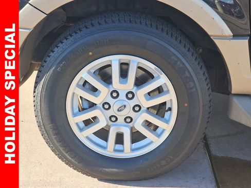 Used 2014 Ford Expedition EL XLT w/ Equipment Group 202A image 38