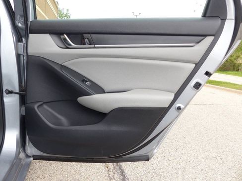 Used 2019 Honda Accord LX image 34