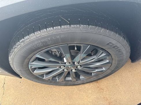 Used 2022 Chevrolet Traverse RS AWD/4WD image 17