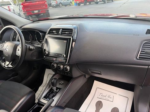 Used 2025 Mitsubishi Outlander Sport ES AWD/4WD image 37