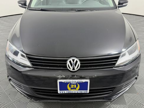 Used 2012 Volkswagen Jetta SE FWD image 3