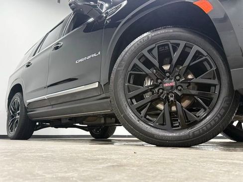 Used 2022 GMC Yukon Denali image 3
