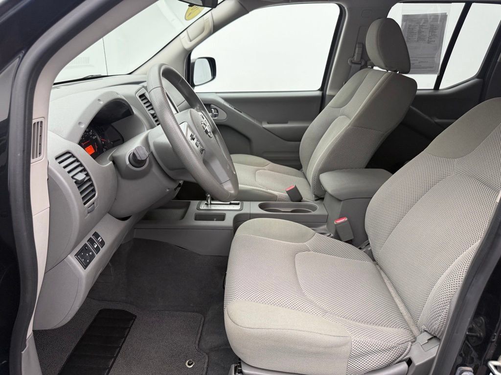 Used 2019 Nissan Frontier SV AWD/4WD image 18