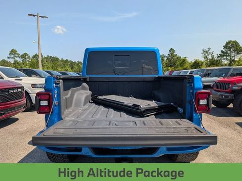 Used 2022 Jeep Gladiator Overland AWD/4WD image 33