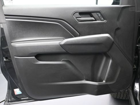 Used 2024 Chevrolet Colorado Trail Boss w/ Technology Package image 11