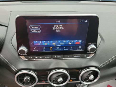 Used 2025 Nissan Sentra SV FWD image 15