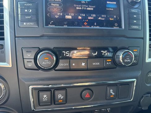 Used 2019 Nissan Titan SL w/ Midnight Edition image 20