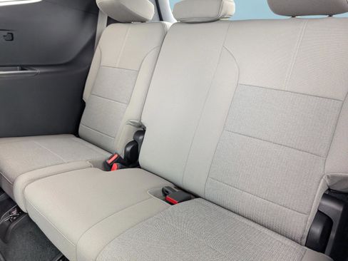 New 2026 GMC Acadia Elevation image 14