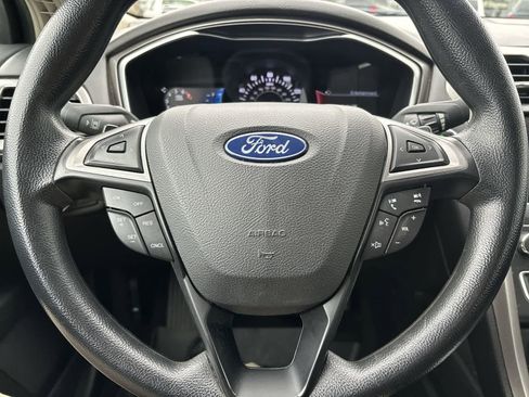 Used 2019 Ford Fusion SE AWD/4WD image 7