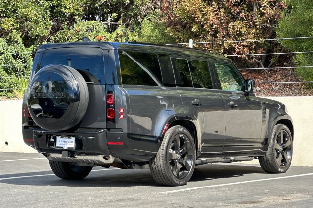 Certified 2025 Land Rover Defender 130 X-Dynamic SE AWD/4WD image 5