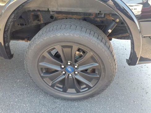 Used 2020 Ford F150 XLT w/ Equipment Group 302A Luxury AWD/4WD image 8