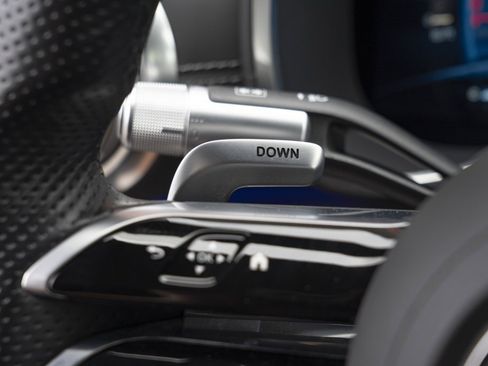 Used 2022 Mercedes-Benz SL 63 AMG SL 63 AMGﾮ w/ Driver Assistance Package image 21