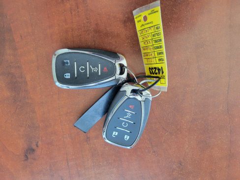 Used 2020 Chevrolet Equinox LT FWD image 37