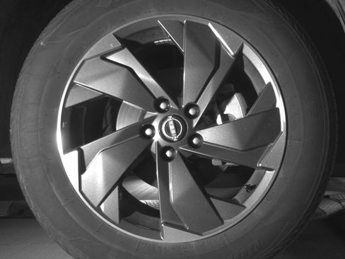 Used 2025 Nissan Rogue SV AWD/4WD image 13