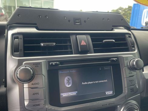 Used 2019 Toyota 4Runner SR5 AWD/4WD image 23