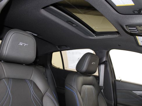 New 2026 Buick Envista Sport Touring w/ Convenience I Package FWD image 23