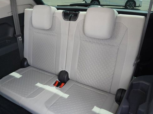 Used 2021 Volkswagen Tiguan S image 32