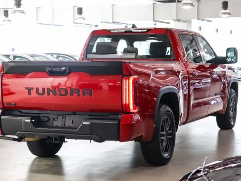 Used 2025 Toyota Tundra SR5 w/ SR5 Premium Package AWD/4WD image 4