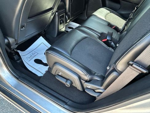 Used 2019 Dodge Journey Crossroad AWD/4WD image 9