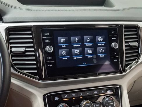 Used 2022 Volkswagen Atlas SE FWD image 17
