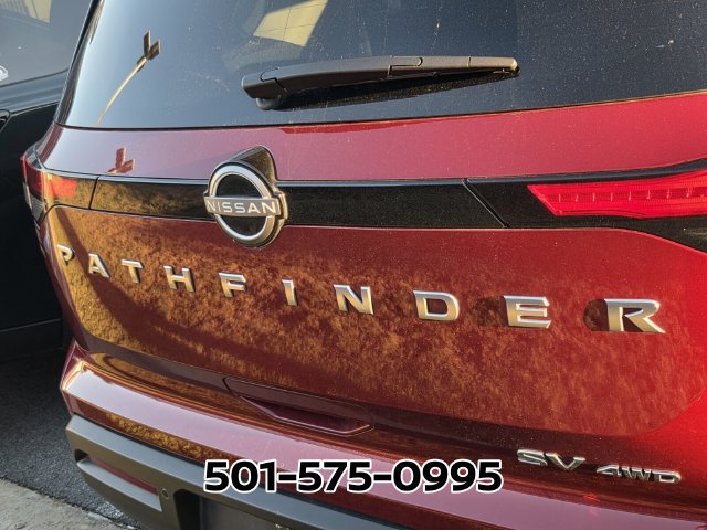 Used 2023 Nissan Pathfinder SV AWD/4WD image 10