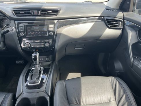 Used 2021 Nissan Rogue Sport SL AWD/4WD image 11