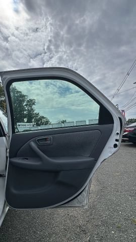 Used 2000 Toyota Camry LE FWD image 17