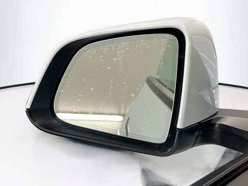 Used 2021 Tesla Model Y Long Range AWD/4WD image 16