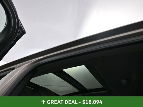 Used 2024 Chevrolet Malibu LT image 19