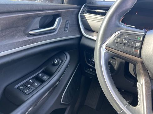 Used 2021 Jeep Grand Cherokee L Limited image 18