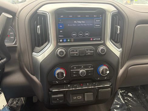 Used 2020 Chevrolet Silverado 2500 LT w/ Fleet Comfort Package image 28