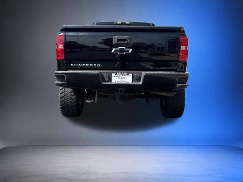 Used 2018 Chevrolet Silverado 1500 Custom w/ Custom Convenience Package AWD/4WD image 6