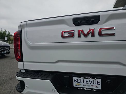 Used 2021 GMC Sierra 3500 Denali w/ Denali Ultimate Package AWD/4WD image 16