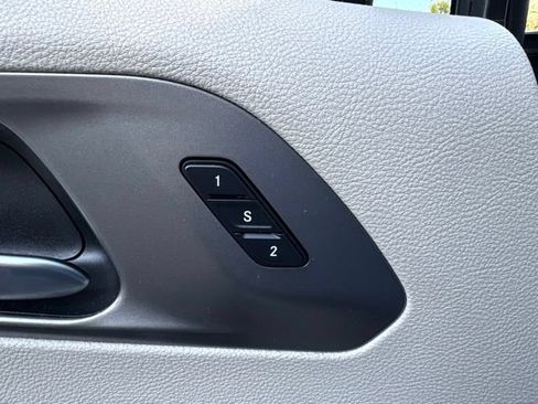 Used 2022 Chrysler Pacifica Touring-L FWD image 10