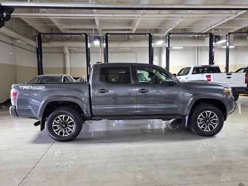 Used 2023 Toyota Tacoma TRD Sport w/ Black Out Package (TMS) AWD/4WD image 8
