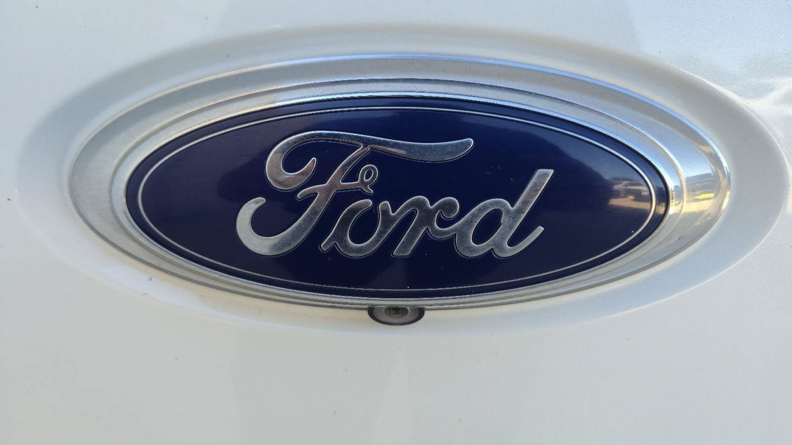 Used 2016 Ford F250 Lariat w/ Lariat Ultimate Package AWD/4WD image 9