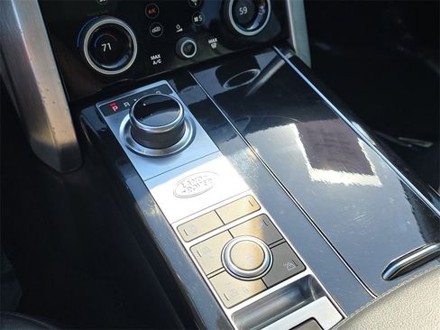 Used 2020 Land Rover Range Rover image 24