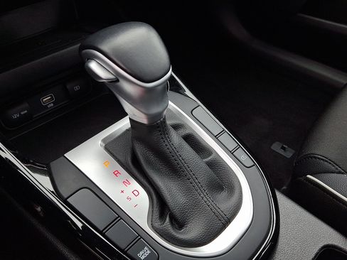 Used 2023 Kia Forte GT-Line w/ GT-Line Premium Package image 15