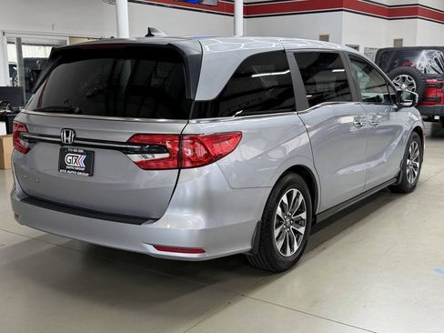 Used 2022 Honda Odyssey EX-L image 2