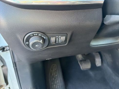 Used 2024 Jeep Compass Limited AWD/4WD image 24