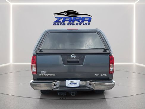 Used 2018 Nissan Frontier SV AWD/4WD image 6
