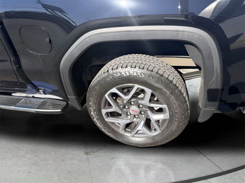 Used 2023 GMC Sierra 1500 SLT w/ SLT Premium Package image 10