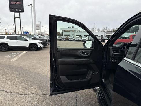 Certified 2022 GMC Yukon XL SLT w/ SLT Premium Package image 18