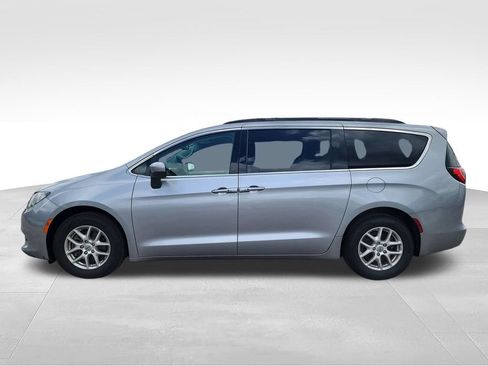 Used 2021 Chrysler Voyager Lxi FWD image 5