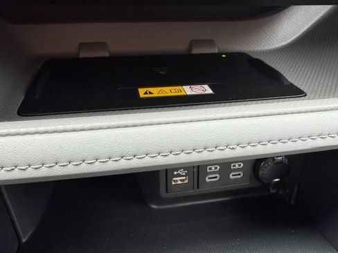Used 2023 Toyota Highlander Limited FWD image 13