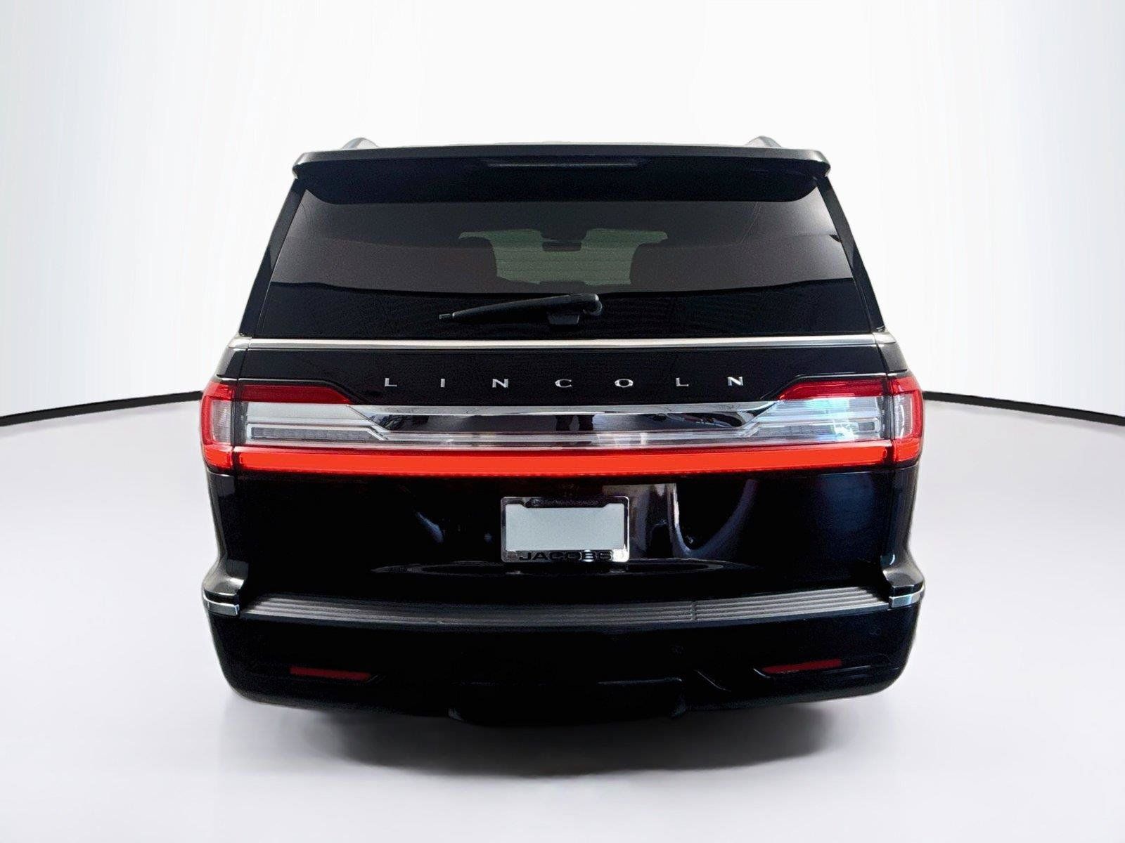 Used 2020 Lincoln Navigator Reserve RWD image 4