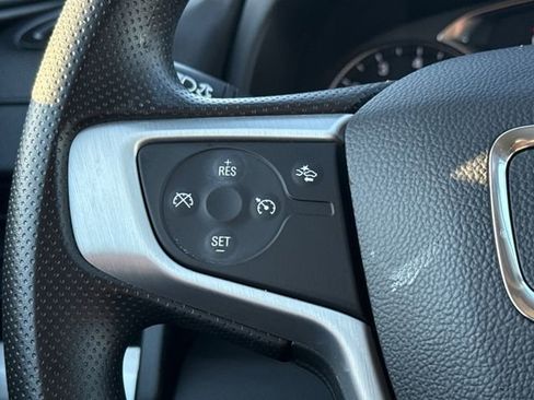 Used 2024 GMC Terrain SLE w/ Driver Convenience Package image 29