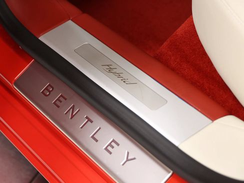 Used 2022 Bentley Flying Spur Plug-In Hybrid AWD/4WD image 67