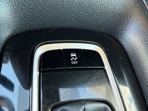 Used 2020 Toyota Corolla LE FWD image 25