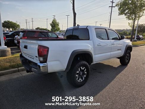 Used 2019 Toyota Tacoma TRD Off-Road AWD/4WD image 4